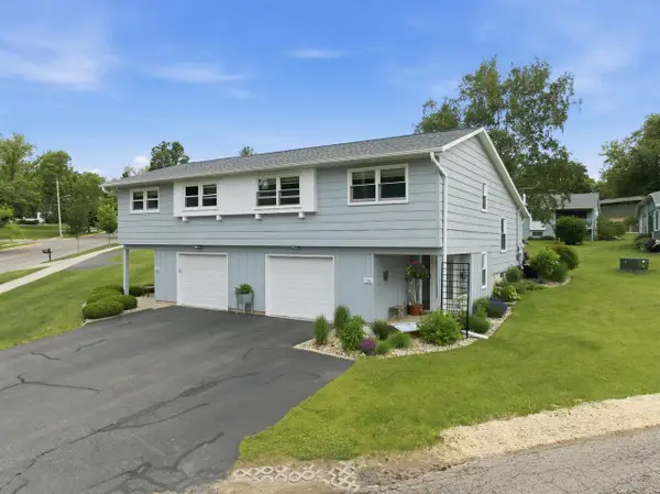 1530 East Street, Baraboo, WI 53913