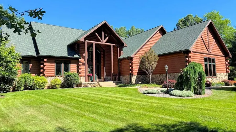 N7743 Half Moon Bay Drive, New Lisbon, WI 53950 - #3