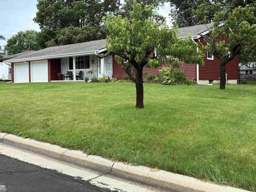 916 Kriedeman Drive, Stoughton, WI 53589 - #2