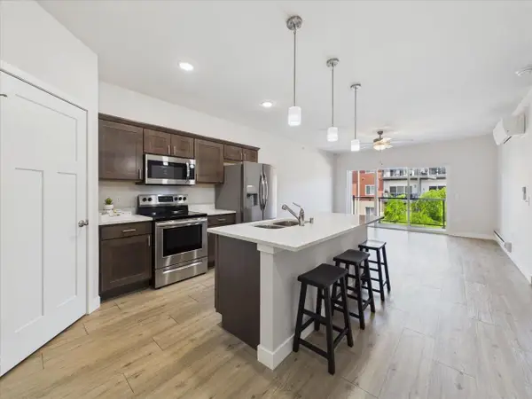 1501 N Windsor Avenue #203, Cottage Grove, WI 53527