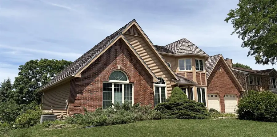 5908 Schumann Drive, Fitchburg, WI 53711 - #2