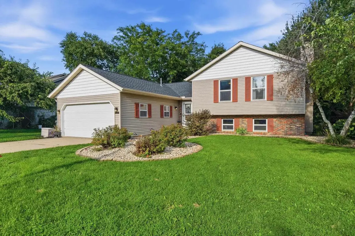 1707 Norse Parkway, Stoughton, WI 53589 - #1