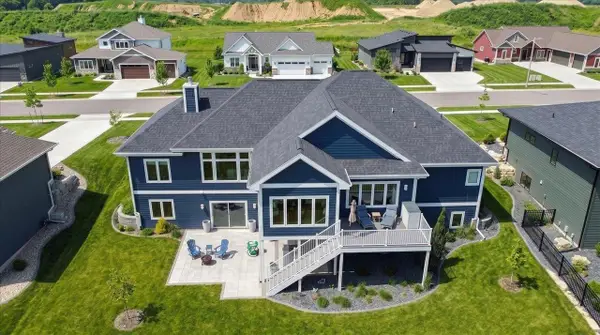 2012 Paris Lane, Cottage Grove, WI 53527