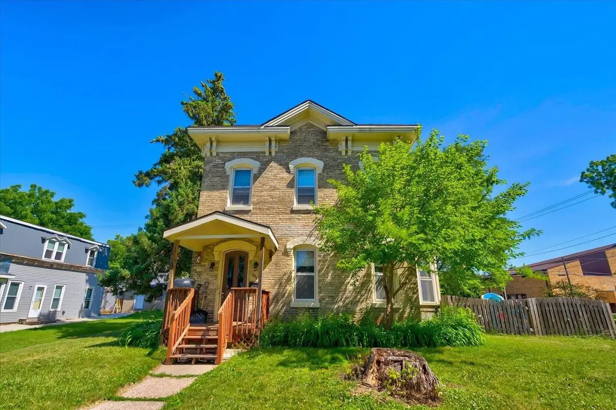 231 4th Street, Baraboo, WI 53913 - #1