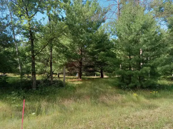 1673 Campfire Road, Nekoosa, WI 54457