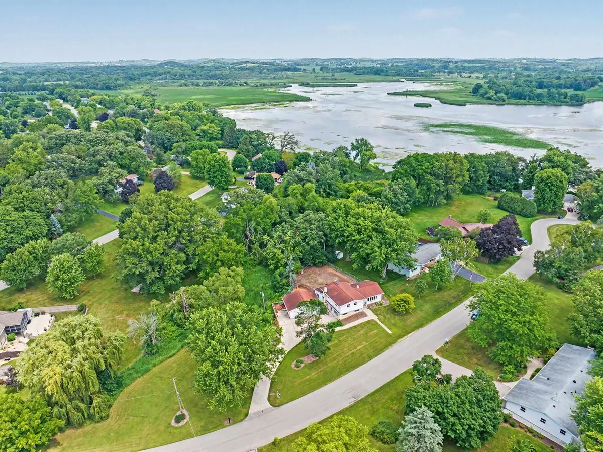 1734 OAKVIEW Drive, Stoughton, WI 53589 - #1