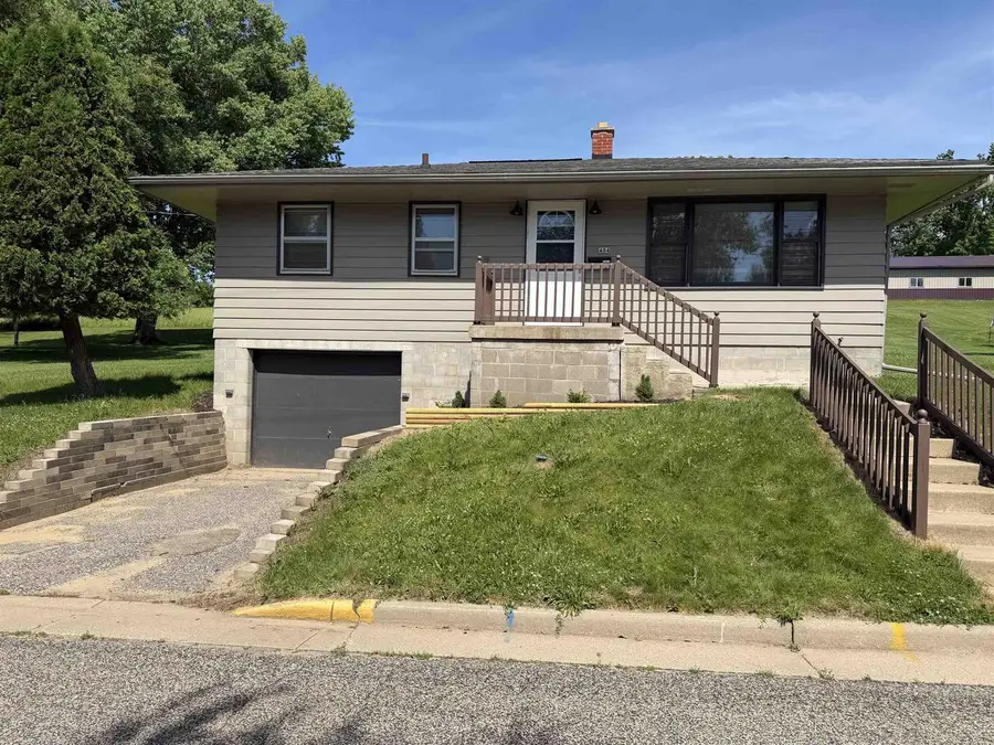 404 N Brooklyn Avenue, Elroy, WI 53929 - #2