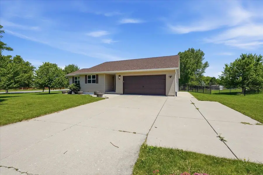 592 Abey Drive, Evansville, WI 53536 - #3