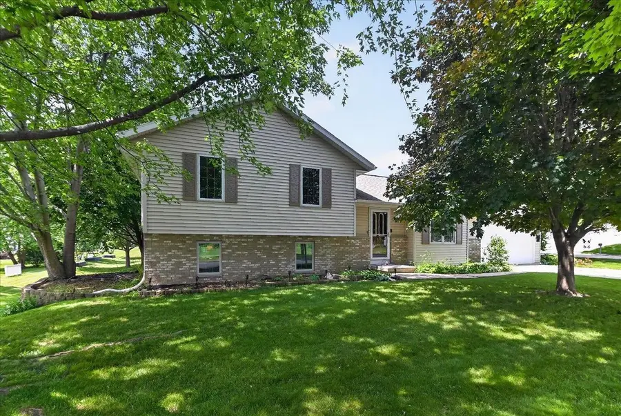 903 Crysta Trail, Cottage Grove, WI 53527 - #2