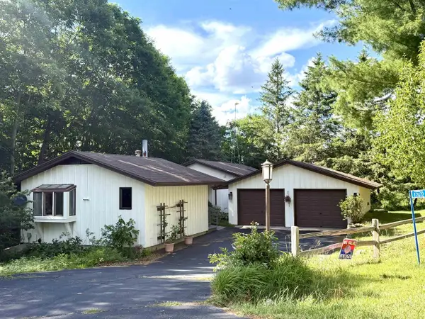 E2672 Remington Drive, La Valle, WI 53941