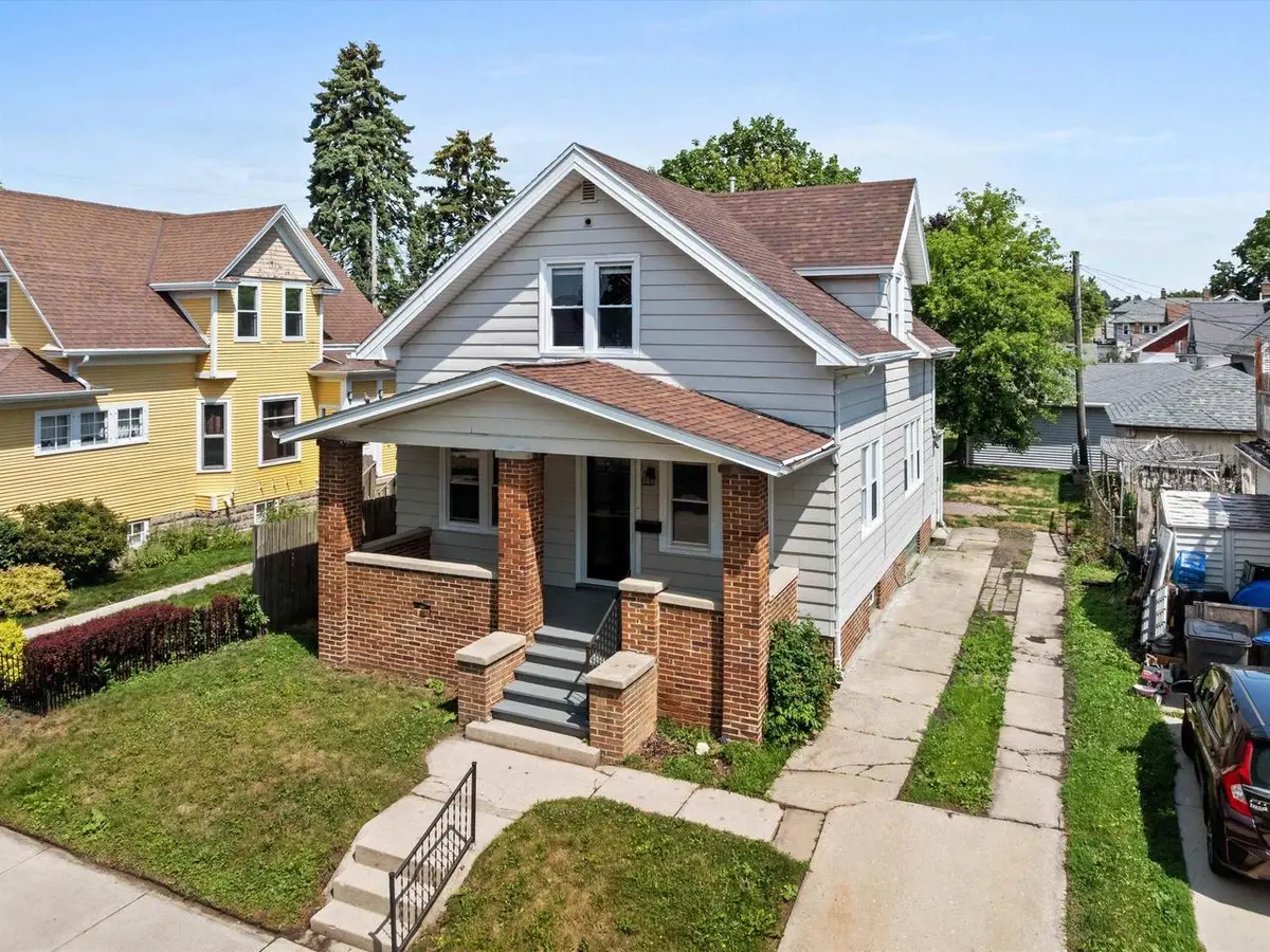 1112 Bluff Avenue, Sheboygan, WI 53081 - #1