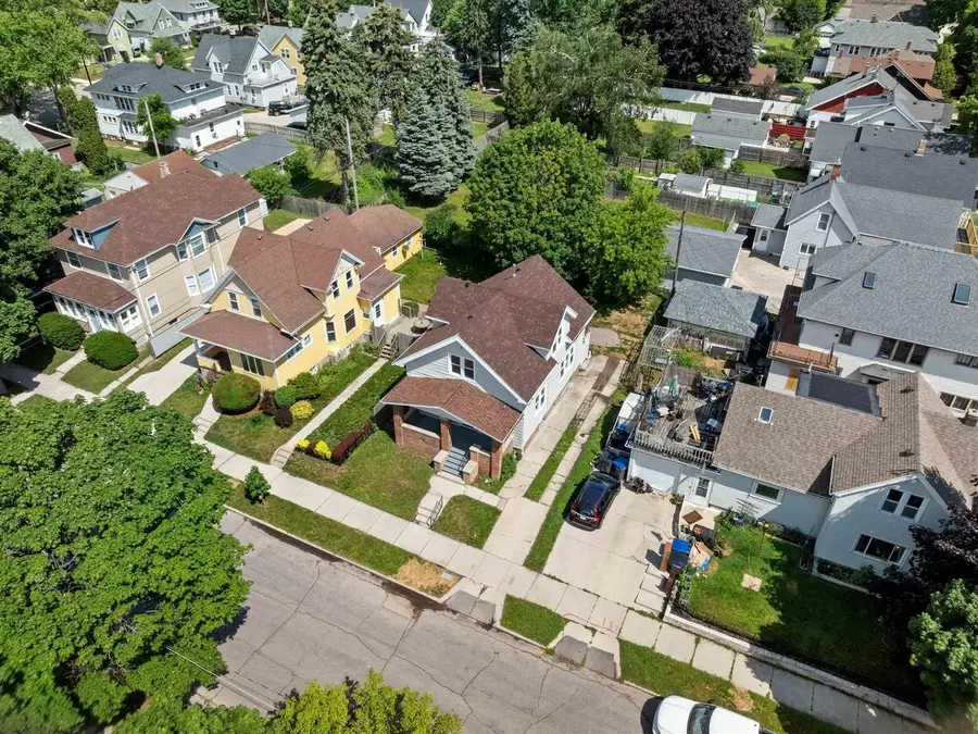 1112 Bluff Avenue, Sheboygan, WI 53081 - #2