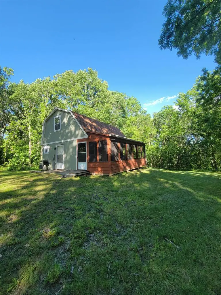 5643 Dutch Hollow Road, Potosi, WI 53820 - #3
