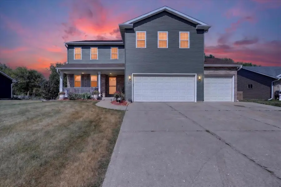 613 S 6th Street, Evansville, WI 53536 - #3
