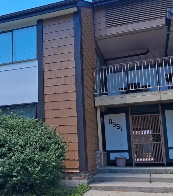 8551 N SERVITE Drive #215, Milwaukee, WI 53223