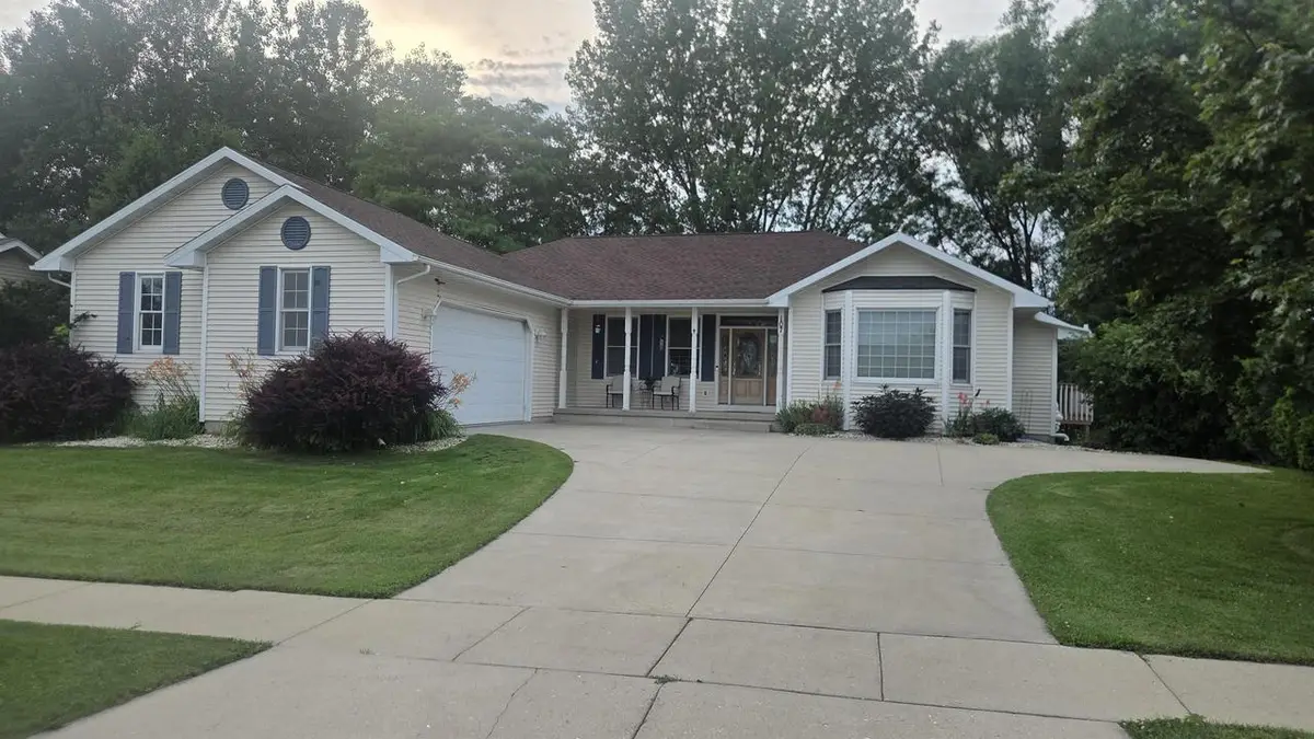 107 Lazy Lake Drive, Fall River, WI 53932 - #1