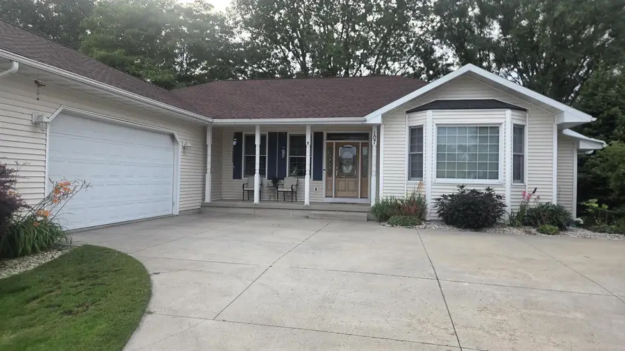107 Lazy Lake Drive, Fall River, WI 53932 - #3