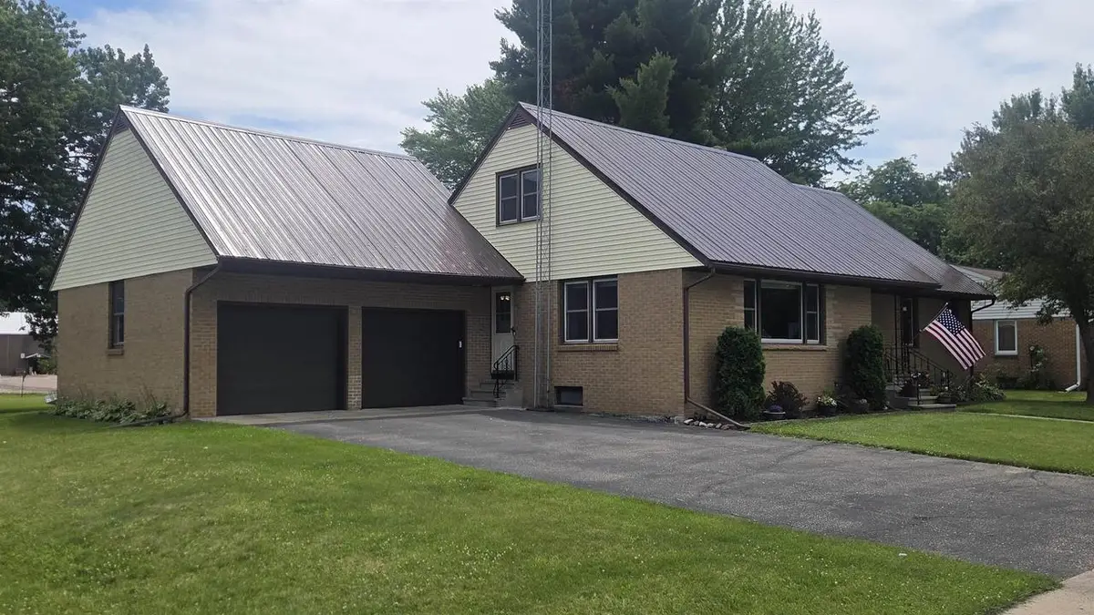 318 S Charles Street, Westfield, WI 53964 - #1