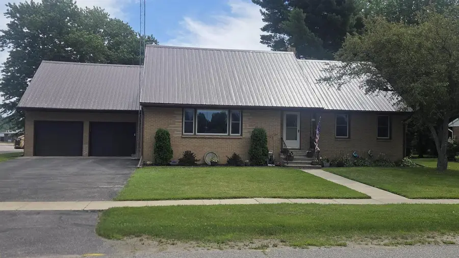 318 S Charles Street, Westfield, WI 53964 - #2
