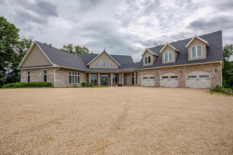 4526 County Road Q, Dodgeville, WI 53533 - #2