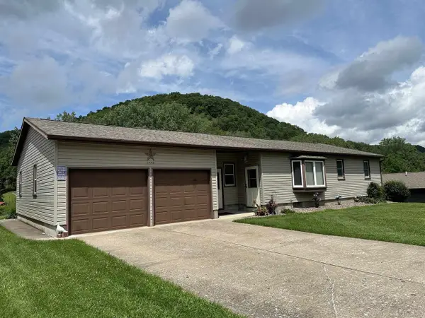 1440 Westgate Drive, Lansing, IA 52151