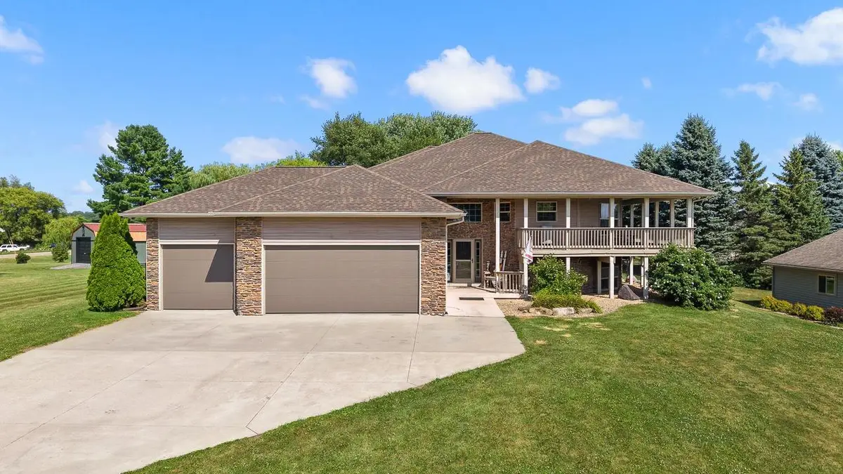 2306 Surrey Lane, Baraboo, WI 53913 - #1
