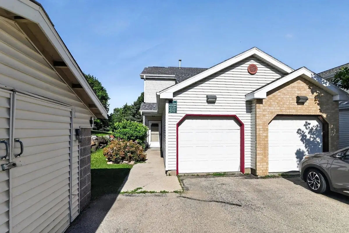 952 Rockefeller Lane, Madison, WI 53704 - #1