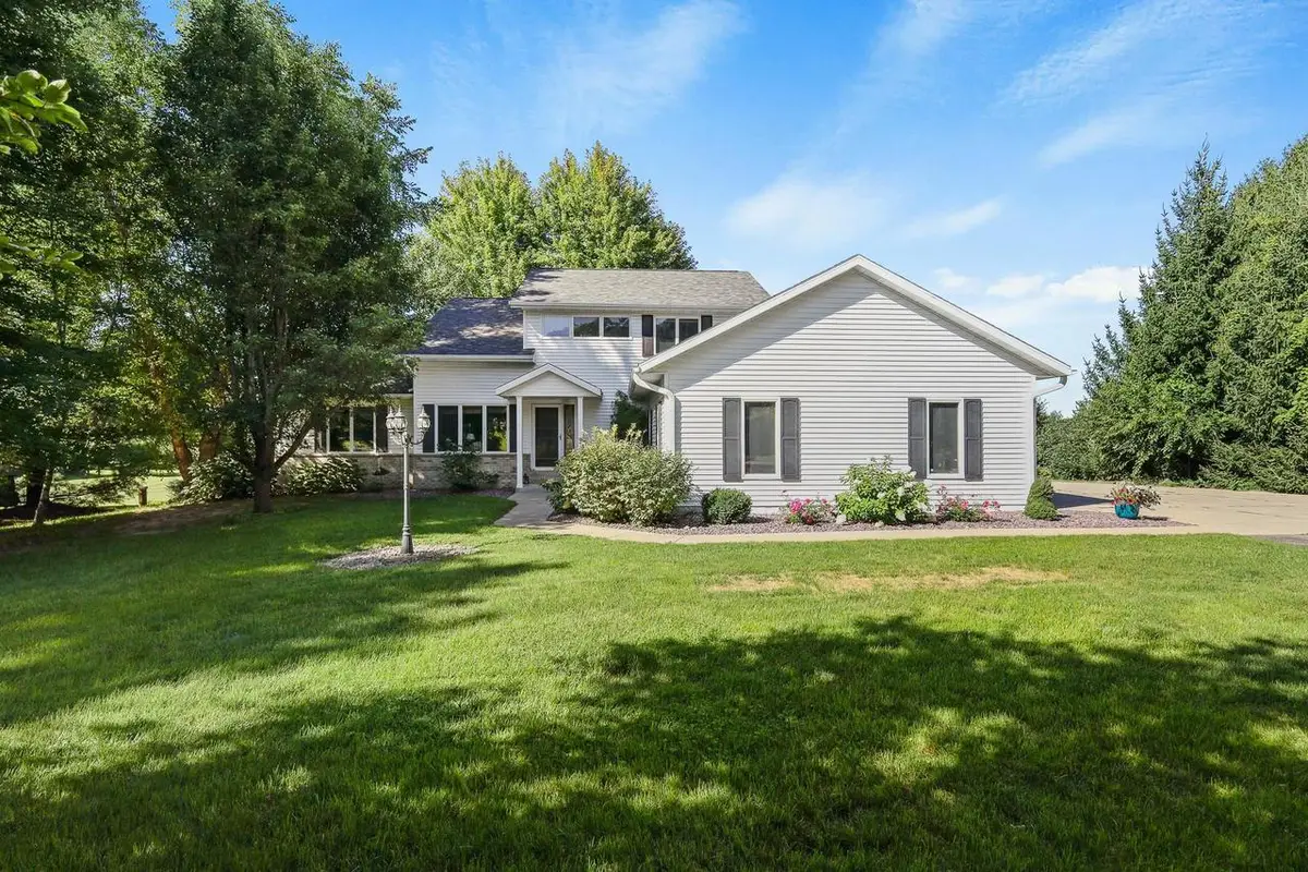 7801 N Robert Drive, Evansville, WI 53536 - #1