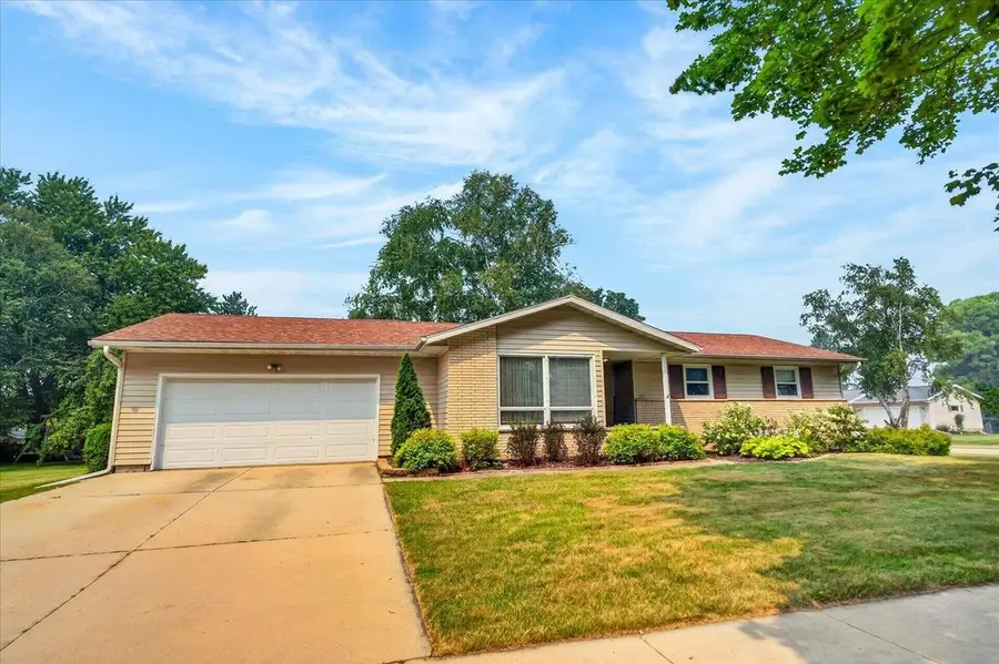 602 Dix Street, Columbus, WI 53925 - #2