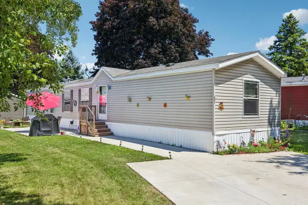 15941 Durand Avenue #84C, Union Grove, WI 53182
