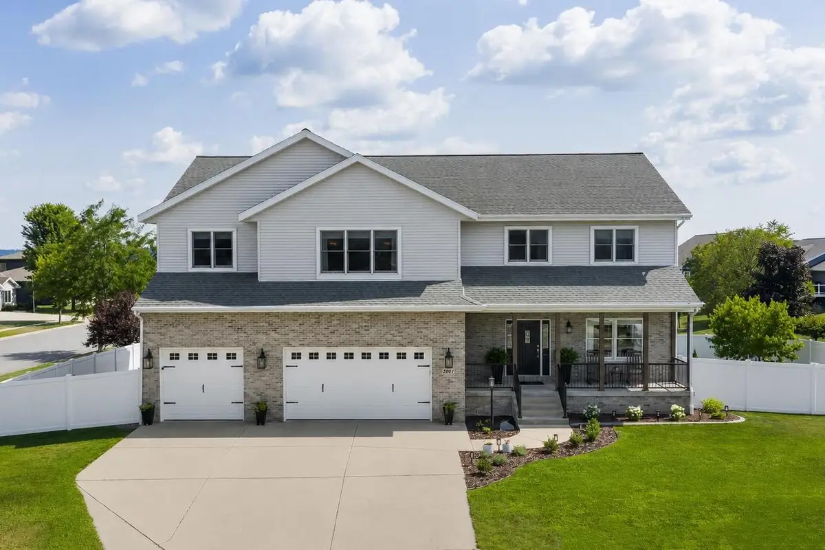 2001 Fullerton Drive, Prairie Du Sac, WI 53578 - #1