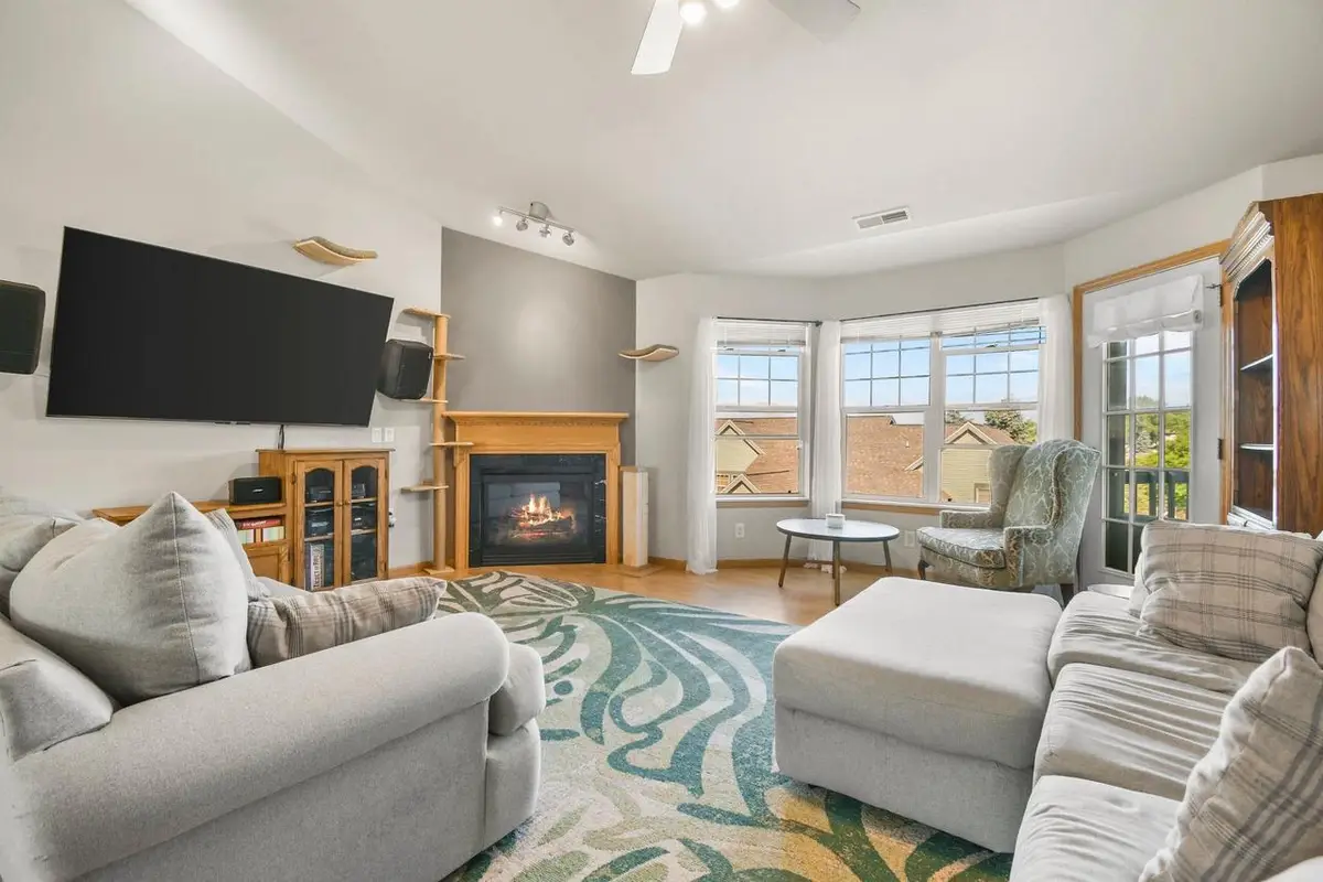 3134 Dorchester Way #4, Madison, WI 53719 - #1