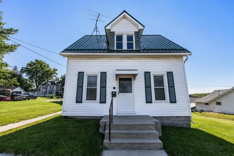 605 N Union Street, Dodgeville, WI 53533 - #2