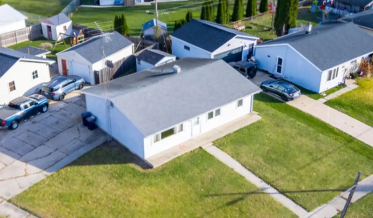 2110 W Memorial Drive, Janesville, WI 53548 - #1