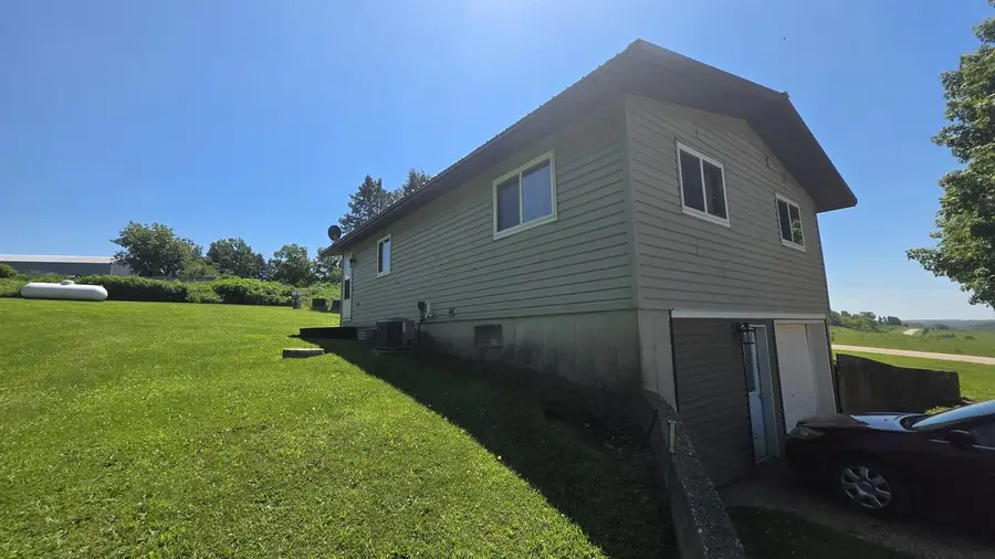 12315 Borah Ridge Road, Prairie Du Chien, WI 53821 - #3