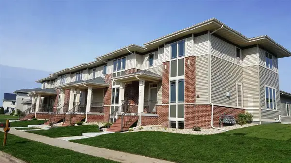 1422 SMITHFIELD Drive, Sun Prairie, WI 53590