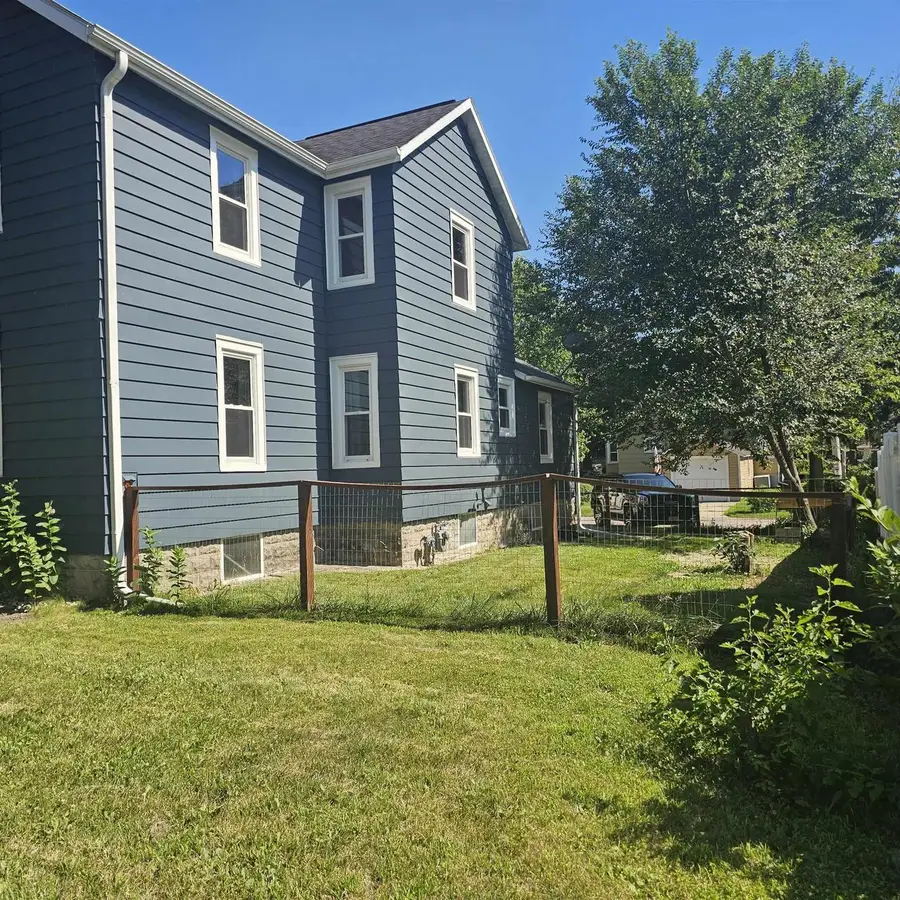 618 W Cook Street, Portage, WI 53901 - #3
