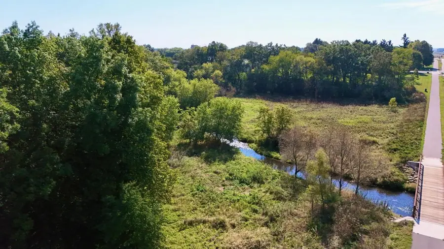 Unit 13 Deer Hollow Court, Deforest, WI 53532 - #2