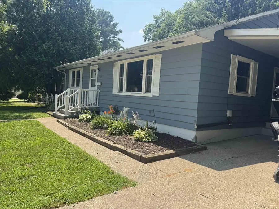 1106 East Avenue, Boscobel, WI 53805 - #2