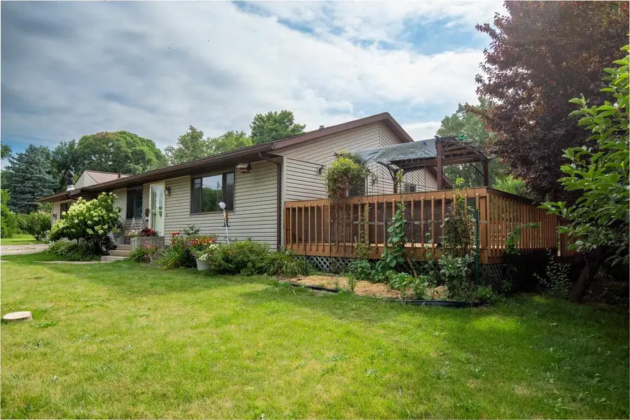 905 Flora Lane, Madison, WI 53714 - #2