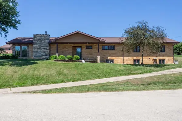 2162 Valley Lane, Cuba City, WI 53807