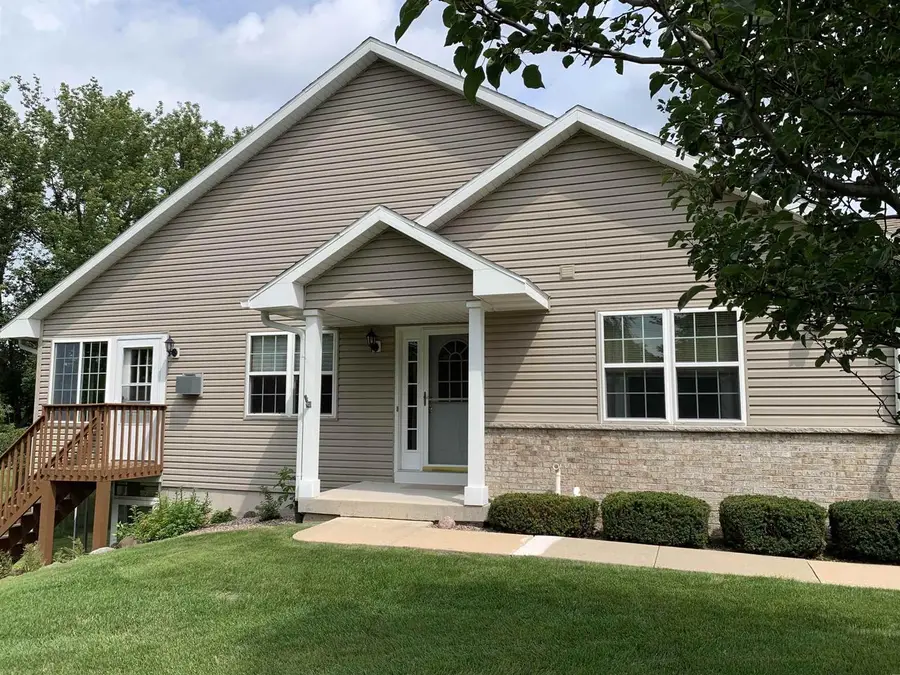 125 Summit Court #2302, Columbus, WI 53925 - #2