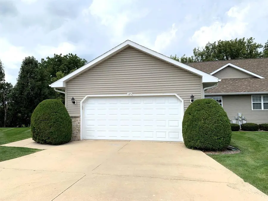 125 Summit Court #2302, Columbus, WI 53925 - #3