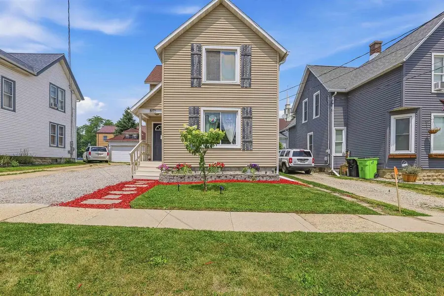 206 4th Street, Beaver Dam, WI 53916 - #3