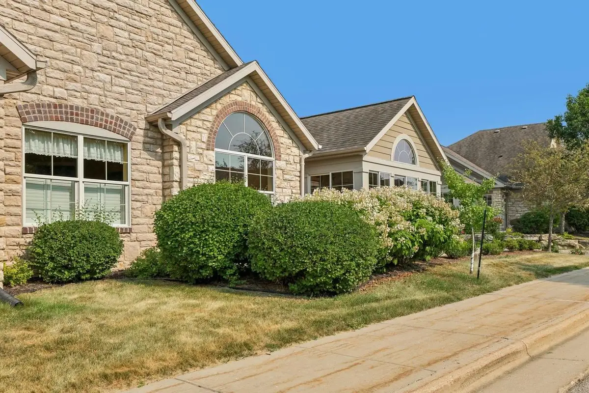40 Pond View Way, Fitchburg, WI 53711 - #1