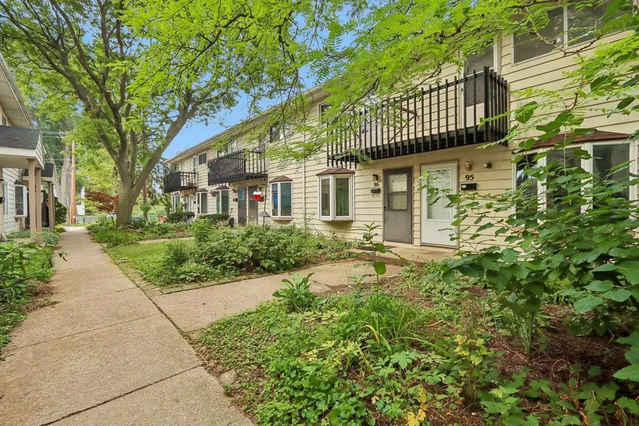 95 S Lakewood Gardens Lane, Madison, WI 53704 - #2