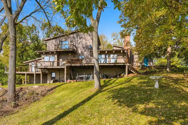 987 Whispering Lane, Hazel Green, WI 53811