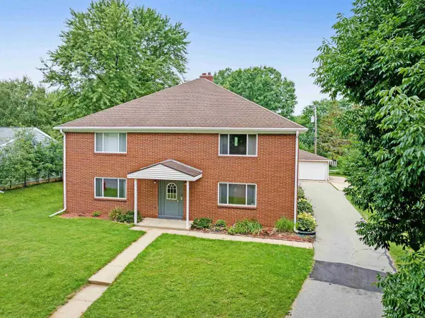 426 RUSHMORE Lane, Madison, WI 53711