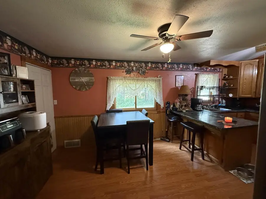 882 Taylor Lane, Stoughton, WI 53589 - #3