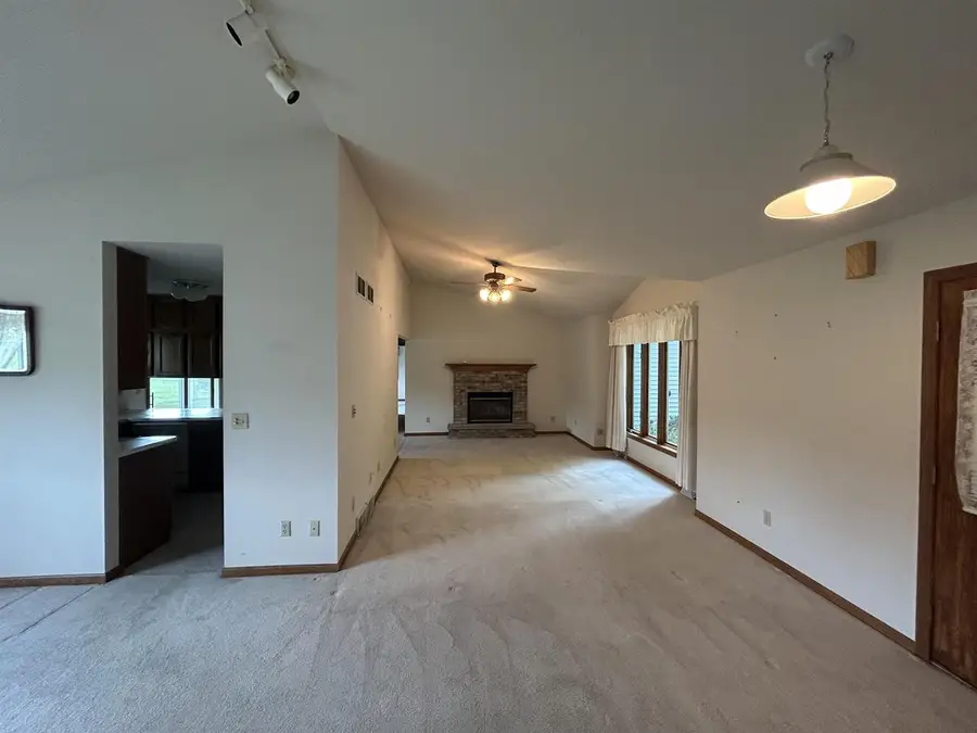 10608 N Hillside Row, Edgerton, WI 53534 - #2